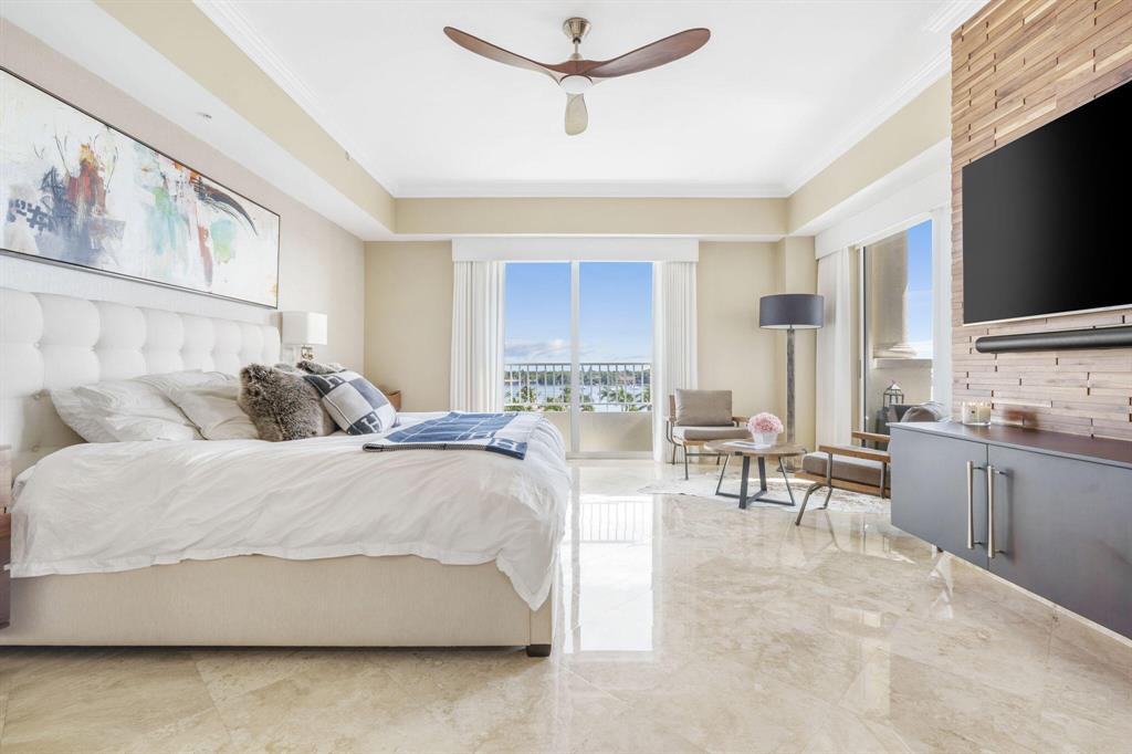 ESPLANADE GRANDE CONDO - Residential