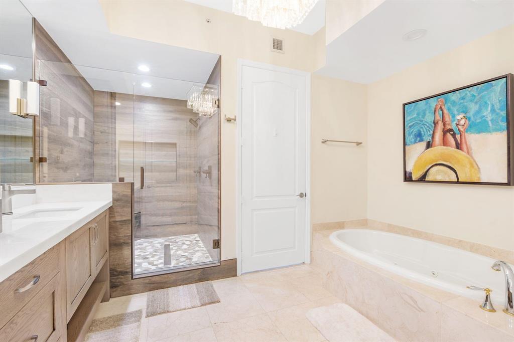 ESPLANADE GRANDE CONDO - Residential