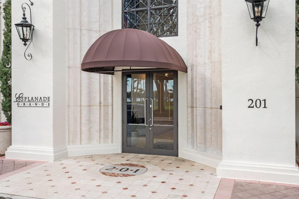 ESPLANADE GRANDE CONDO - Residential