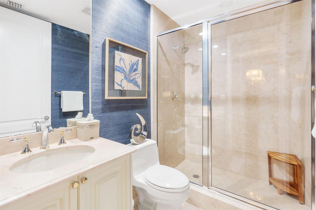 ESPLANADE GRANDE CONDO - Residential