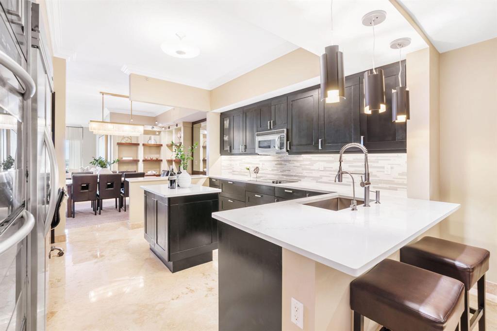 ESPLANADE GRANDE CONDO - Residential