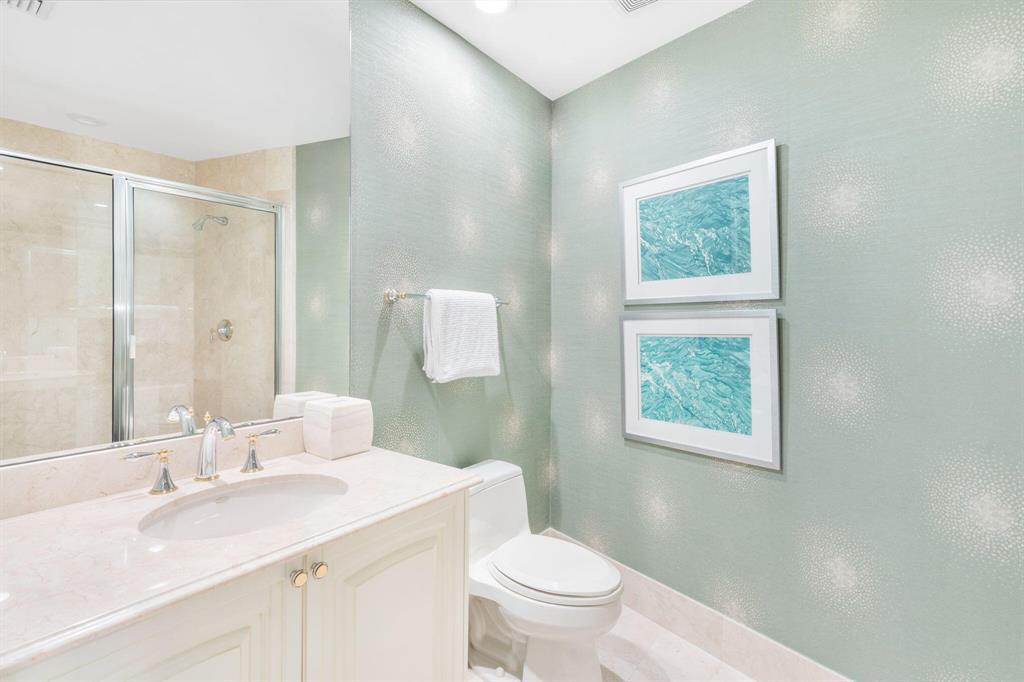 ESPLANADE GRANDE CONDO - Residential