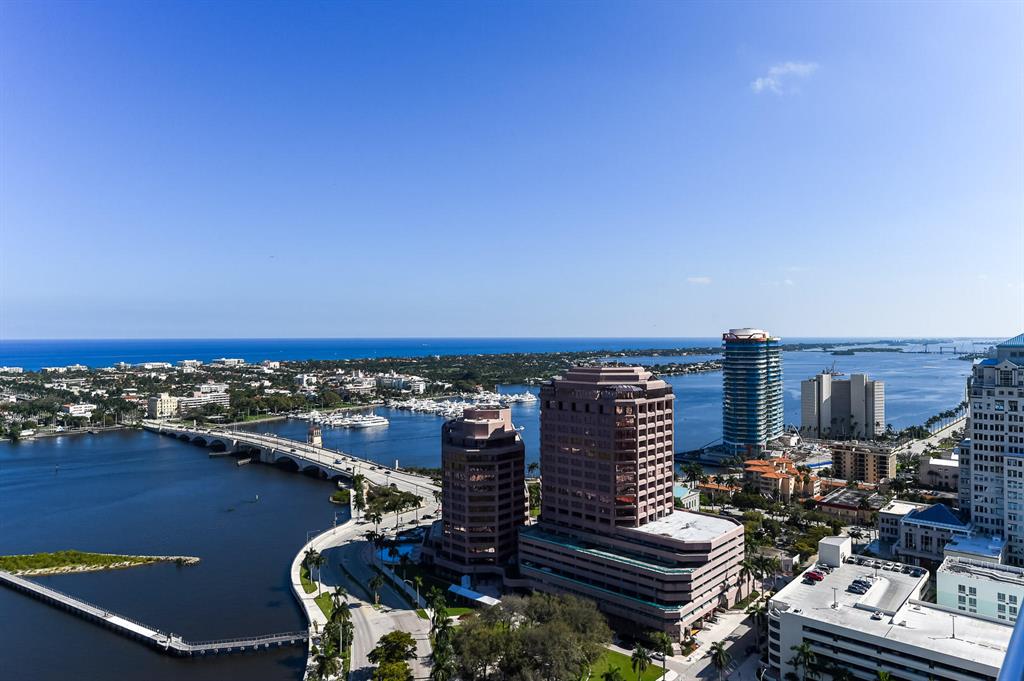 TRUMP PLAZA OF THE PALM B - Residential