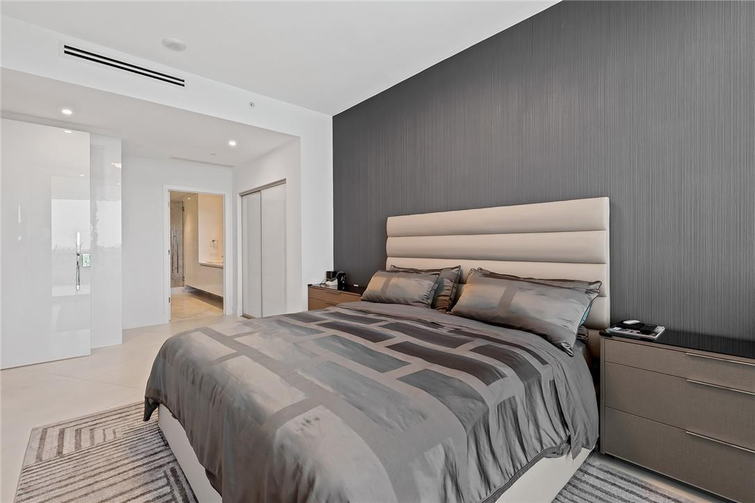 PARAMOUNT - Residential Lease