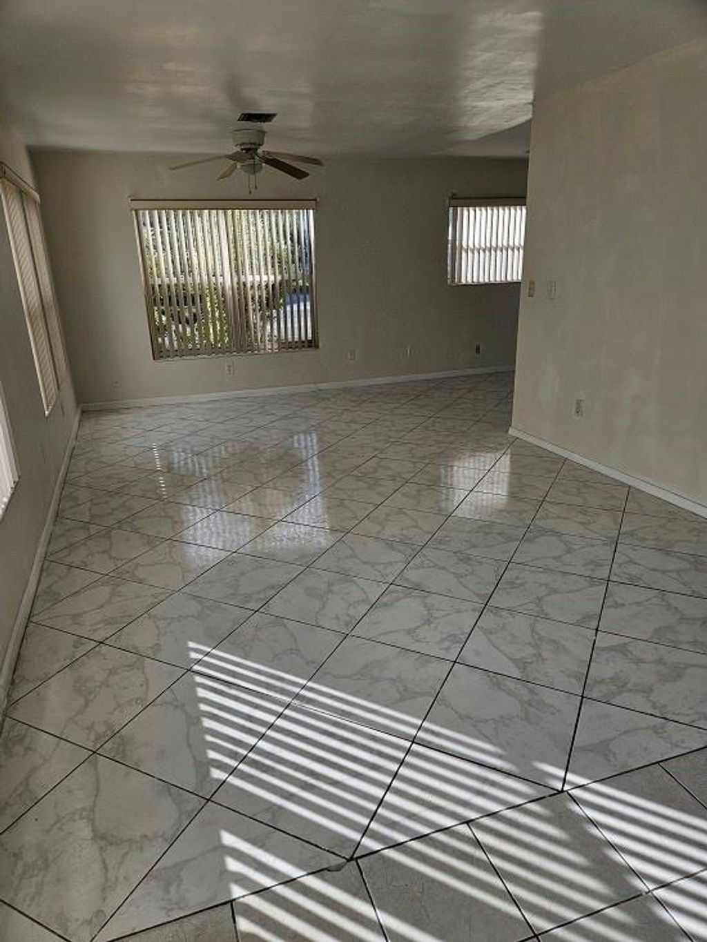 Photo of 670 SW 28th Terrace, Fort Lauderdale, FL 33312 (MLS # F10478746)