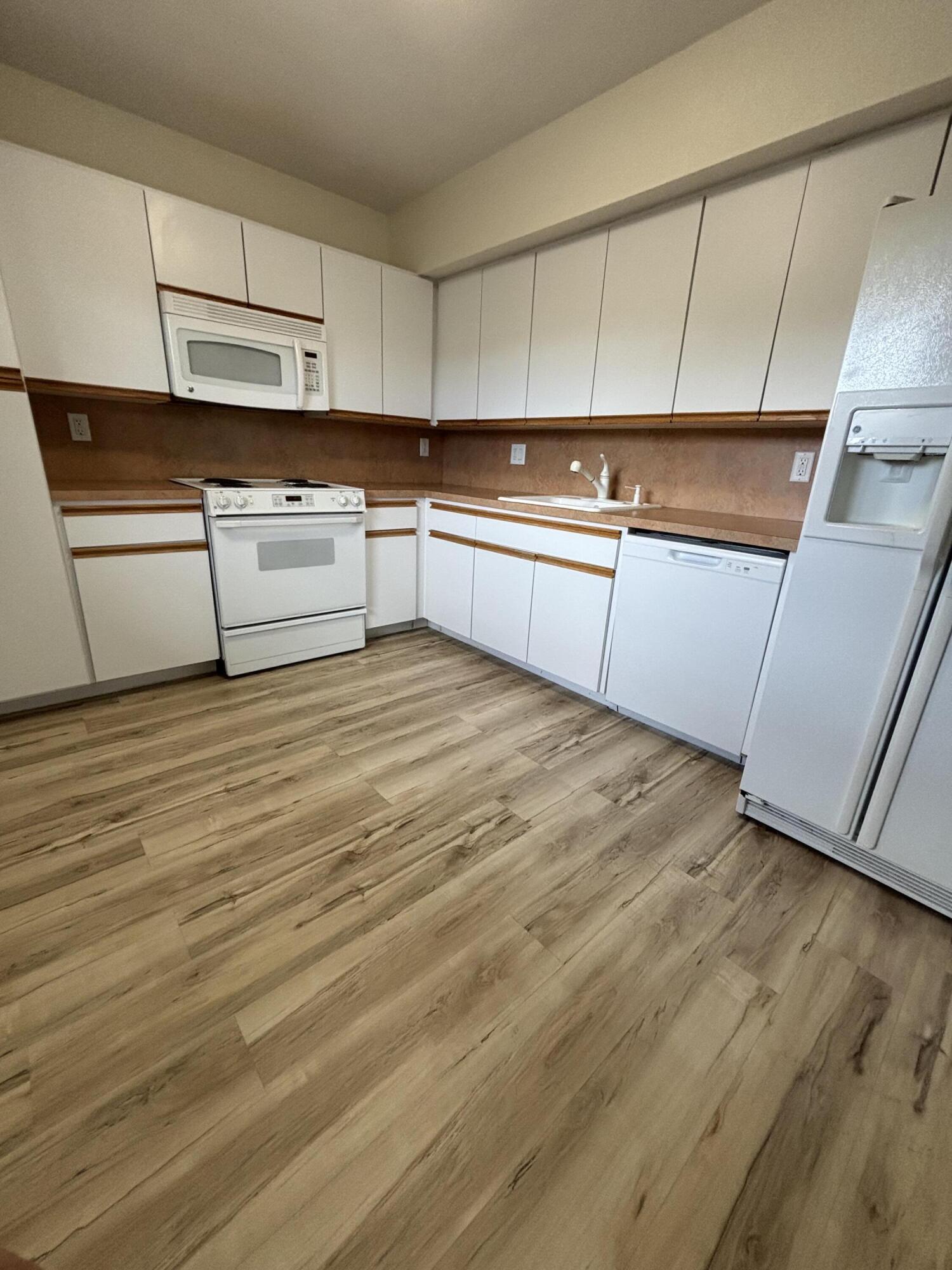 555 Oaks Lane 309
