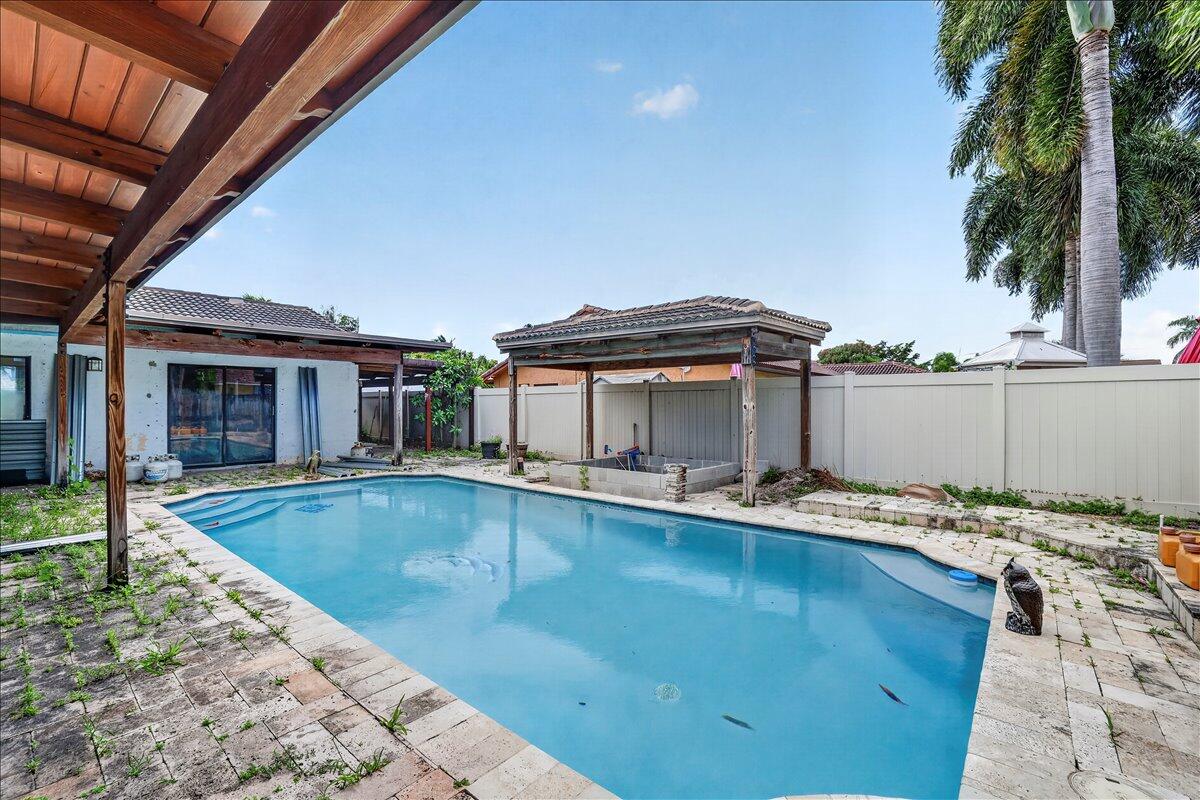 BOULEVARD NORTH - Residential