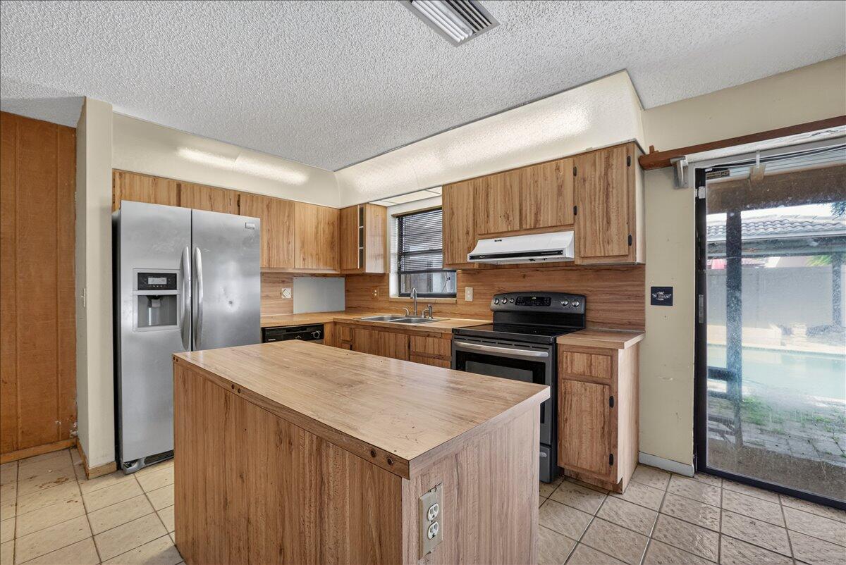 BOULEVARD NORTH - Residential