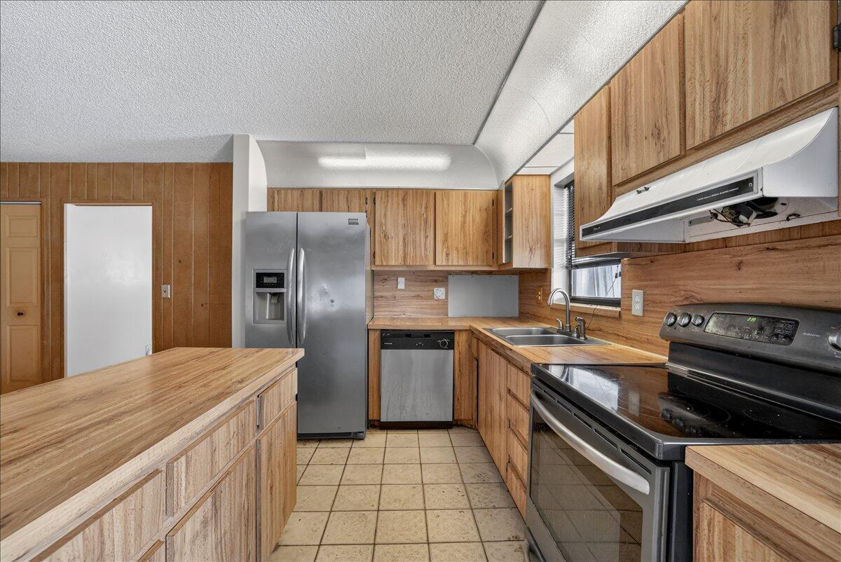 BOULEVARD NORTH - Residential