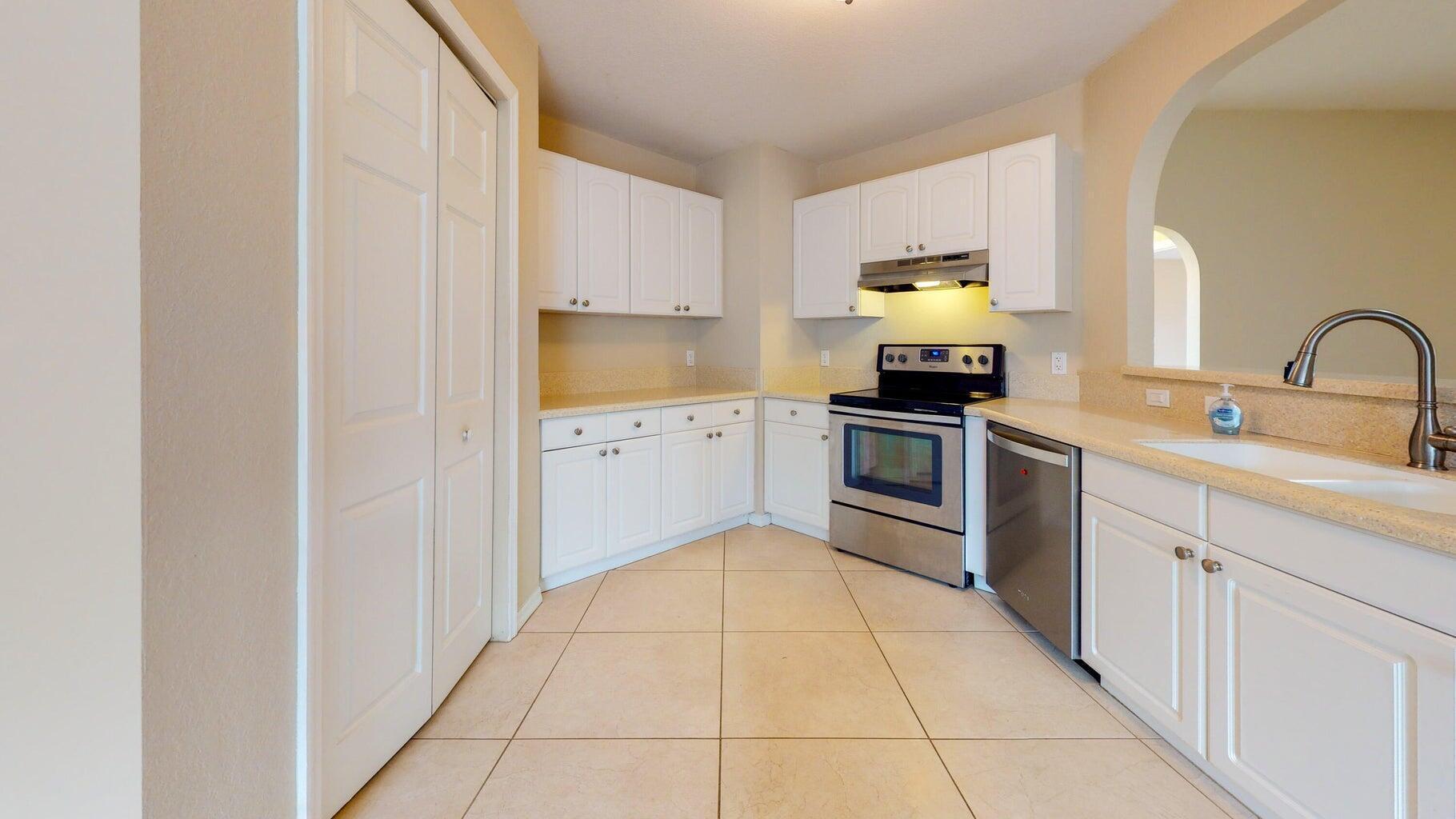 PORT ST LUCIE SECTION 4 - Residential