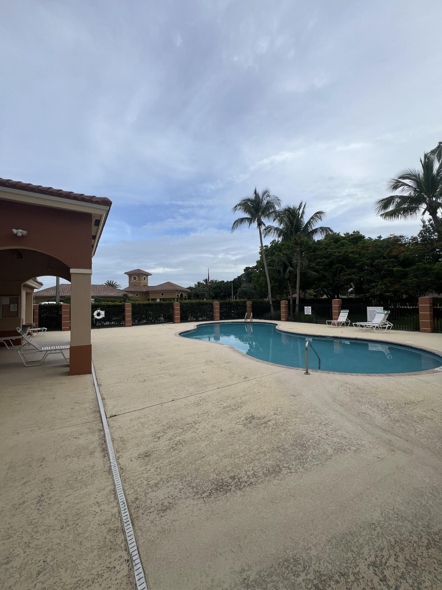 COVE AT BRIAR BAY CONDO - Residential