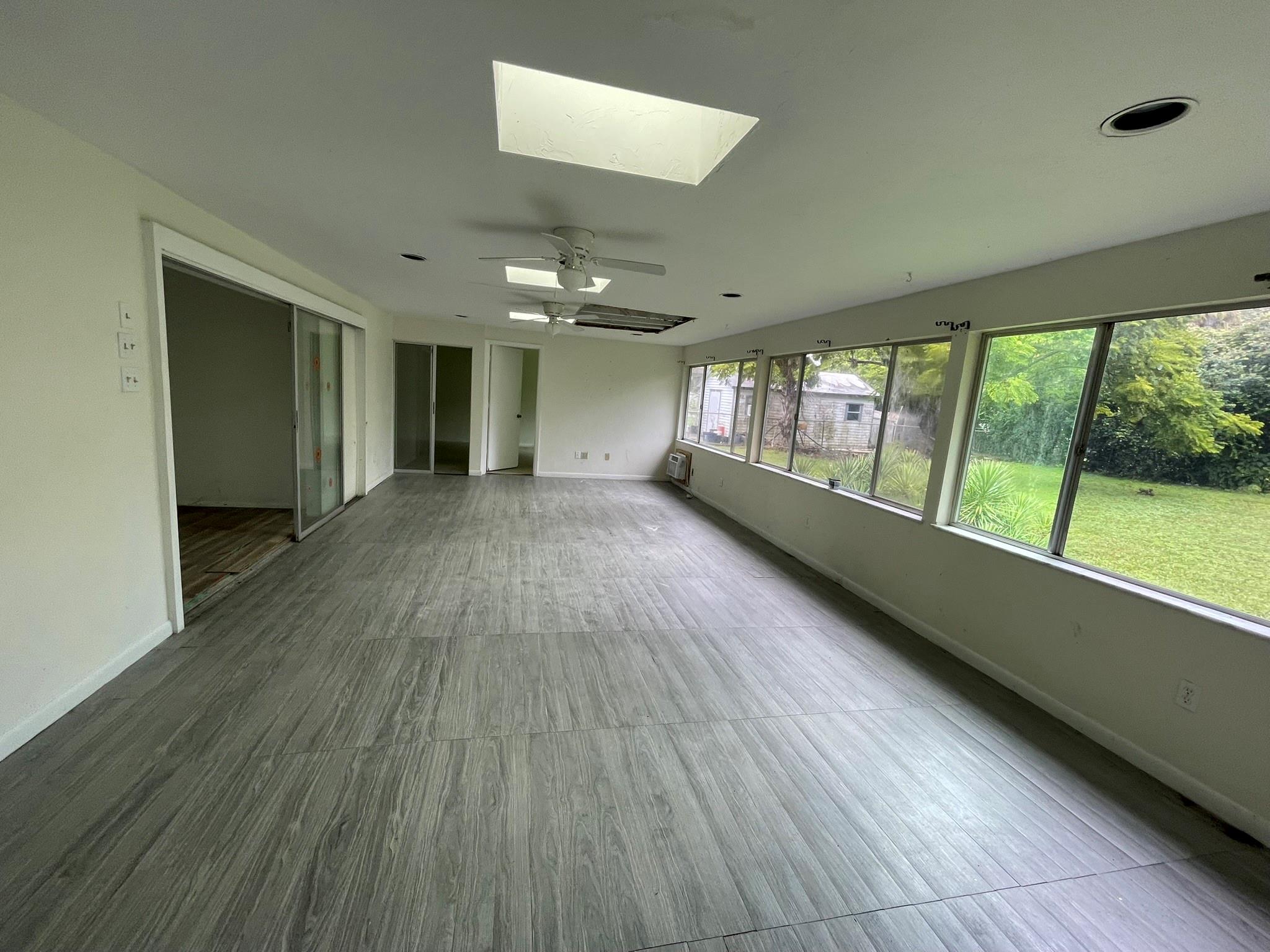 PT LABELLE UNIT 4 - Residential