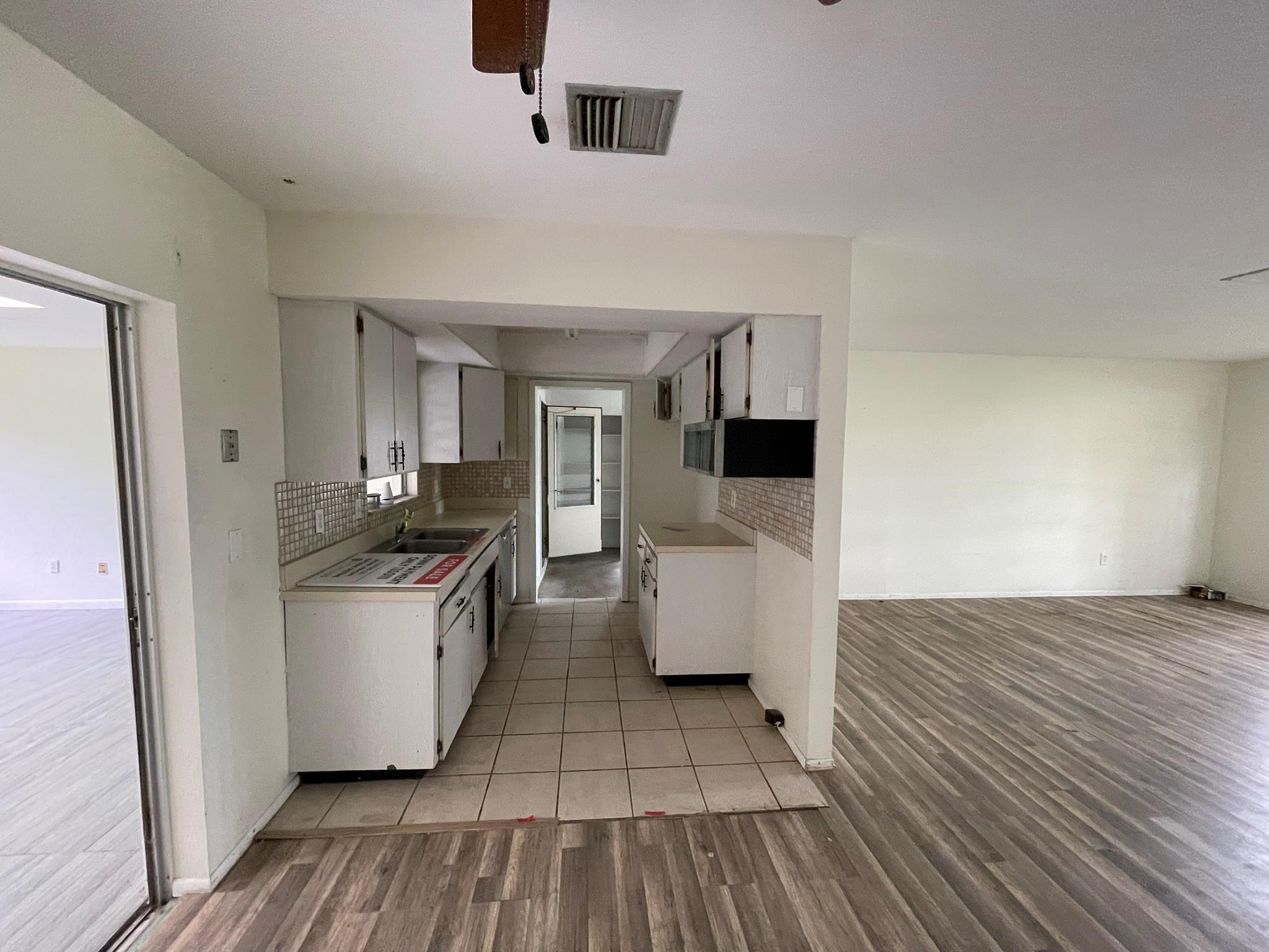 PT LABELLE UNIT 4 - Residential