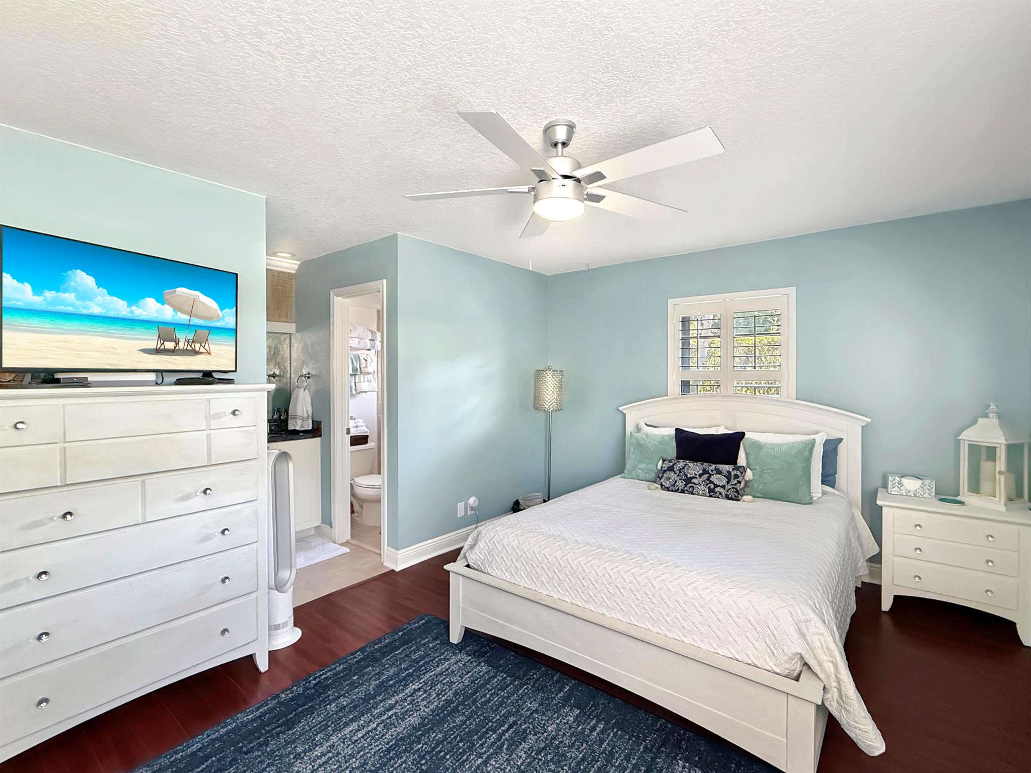 TRADEWINDS AT DOS LAGOS C - Residential