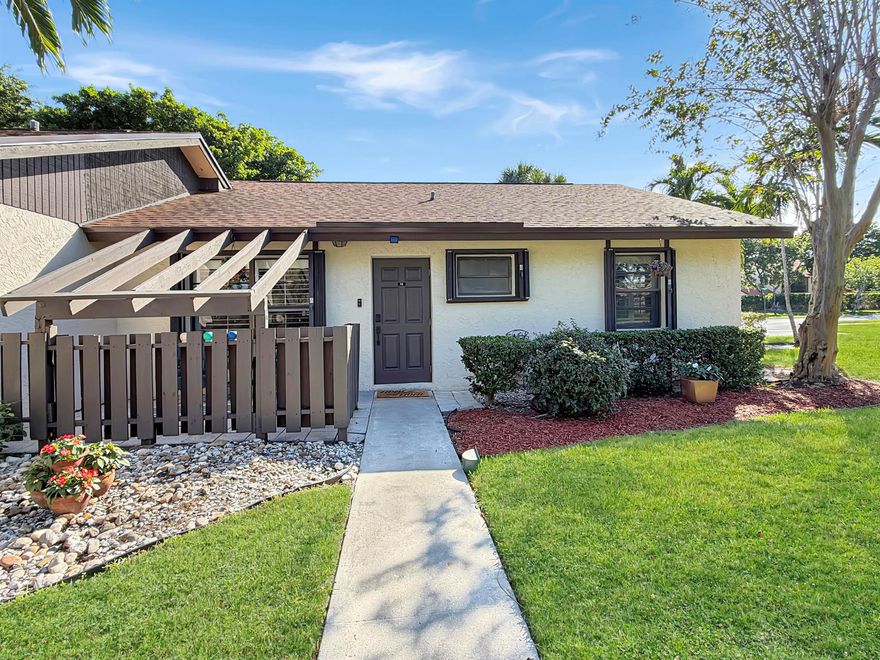 Discover comfort and convenience in the sought-after Tradewinds Community of Boynton Beach, just west of I-95. This inviting 2-bedroom, 2-bathroom villa features an updated kitchen and enclosed patio under air, perfect for year-round enjoyment. Situated on a corner lot near the community pool and tennis courts, this home offers easy access to shopping, dining, and entertainment along N. Congress Ave, including Bonefish Grill, Cold Stone Creamery, Target, and the Boynton Beach Mall. Only 10-15 minutes to the beach and 12 miles to Palm Beach International Airport!