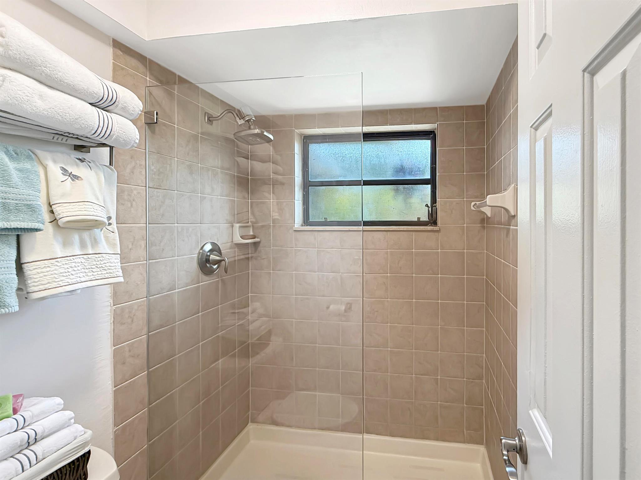 TRADEWINDS AT DOS LAGOS C - Residential