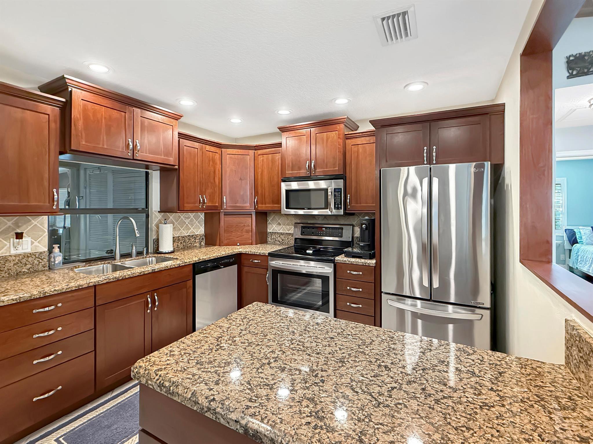 TRADEWINDS AT DOS LAGOS C - Residential