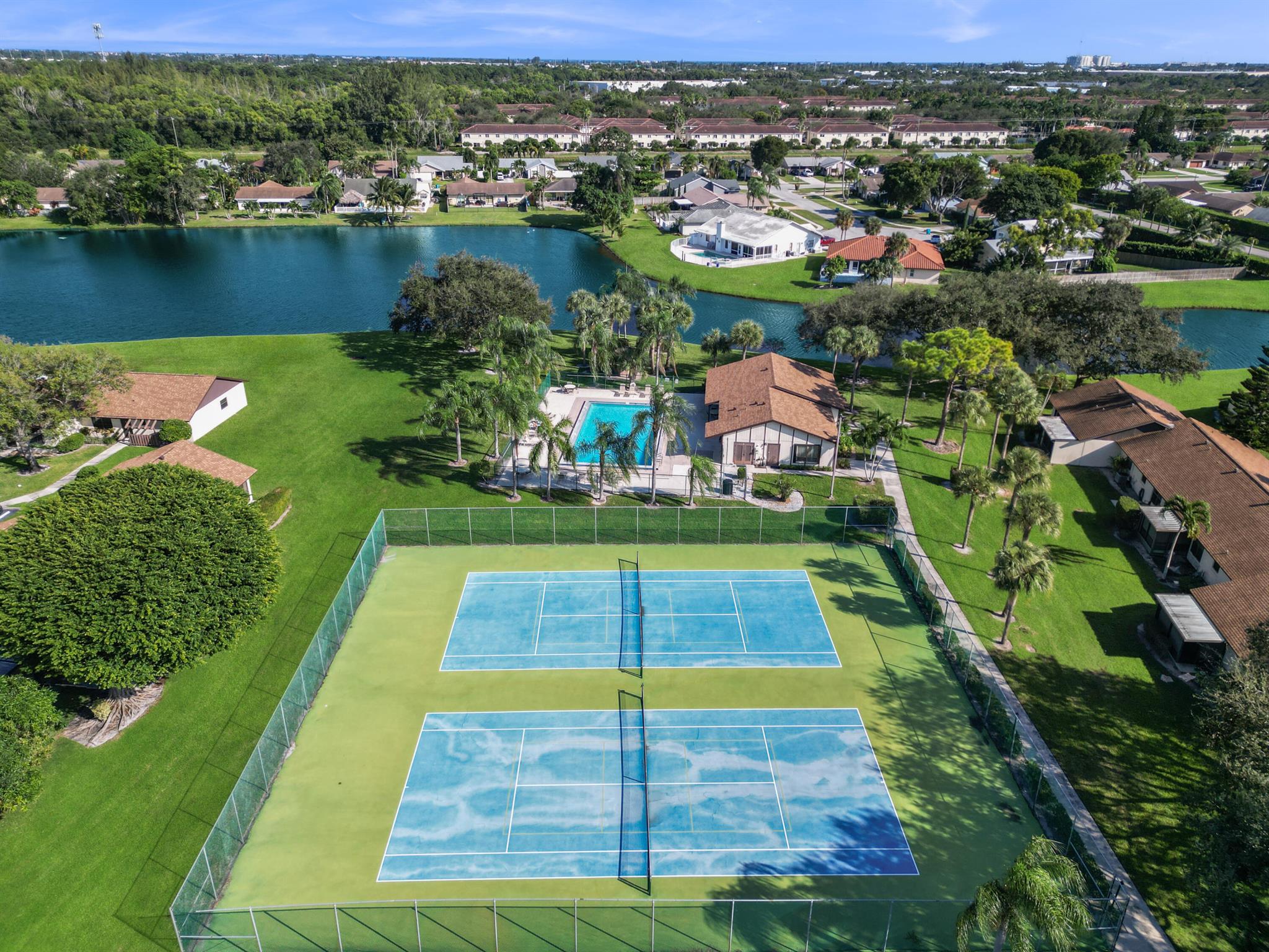 TRADEWINDS AT DOS LAGOS C - Residential