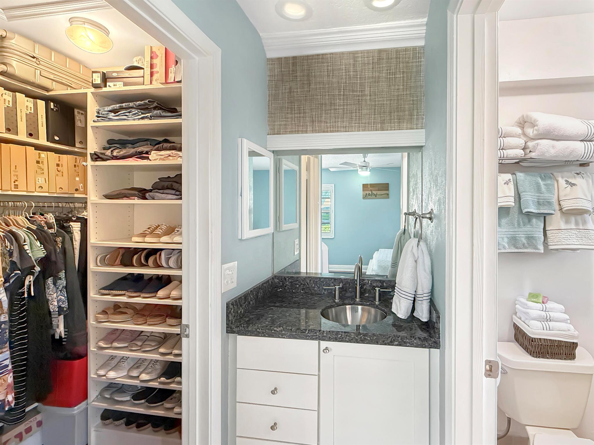 TRADEWINDS AT DOS LAGOS C - Residential