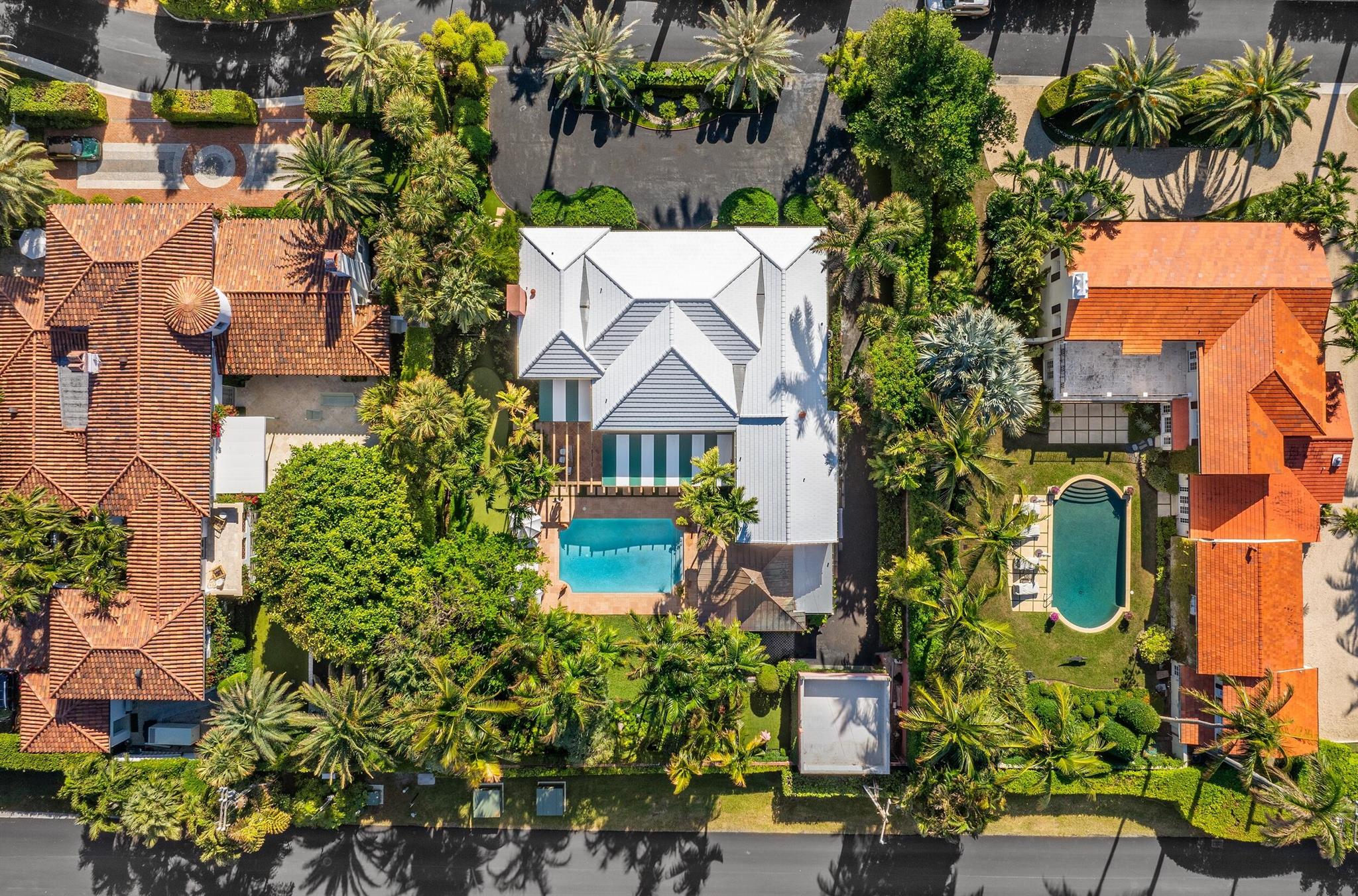 EL BRAVO PARK - Residential