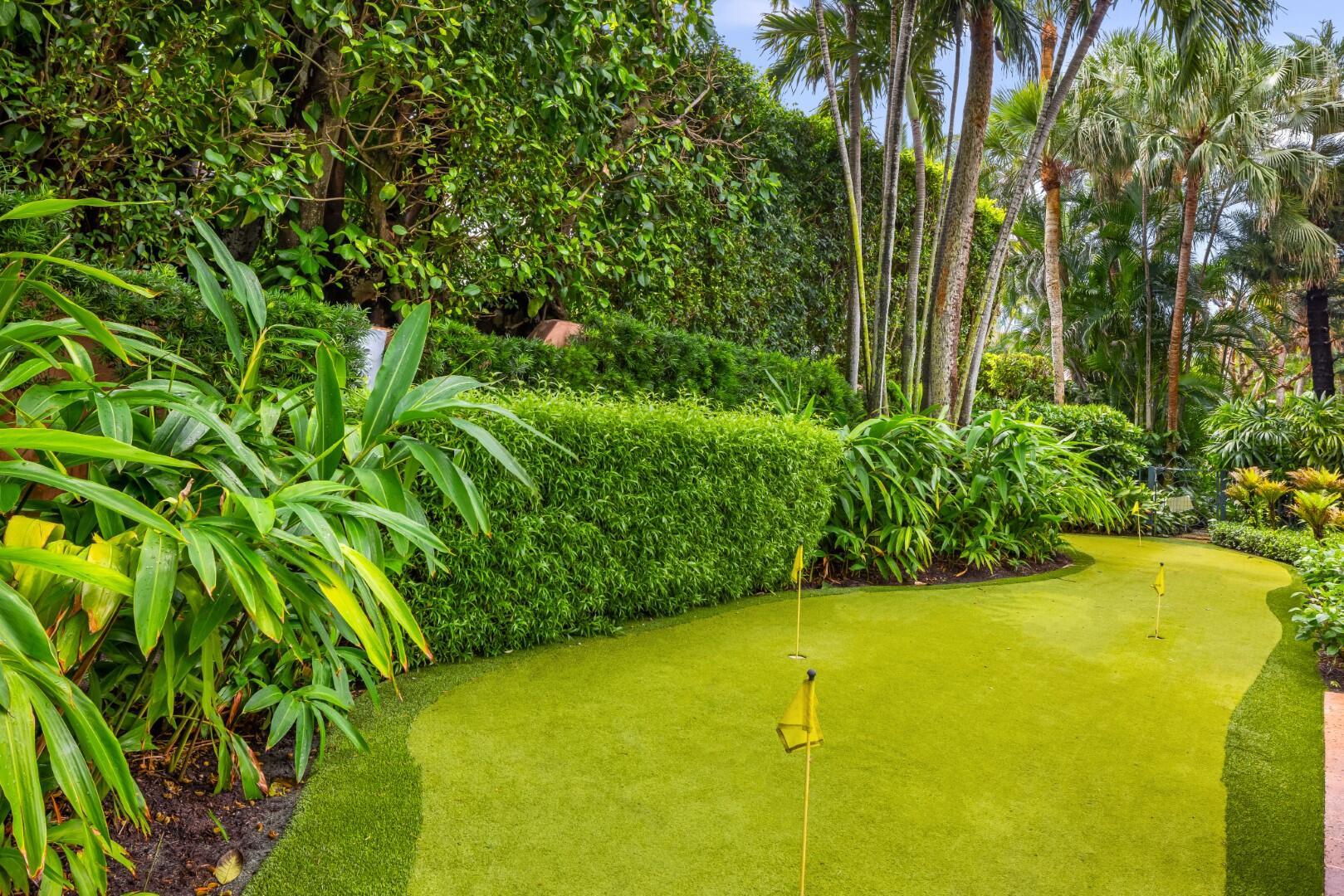 EL BRAVO PARK - Residential