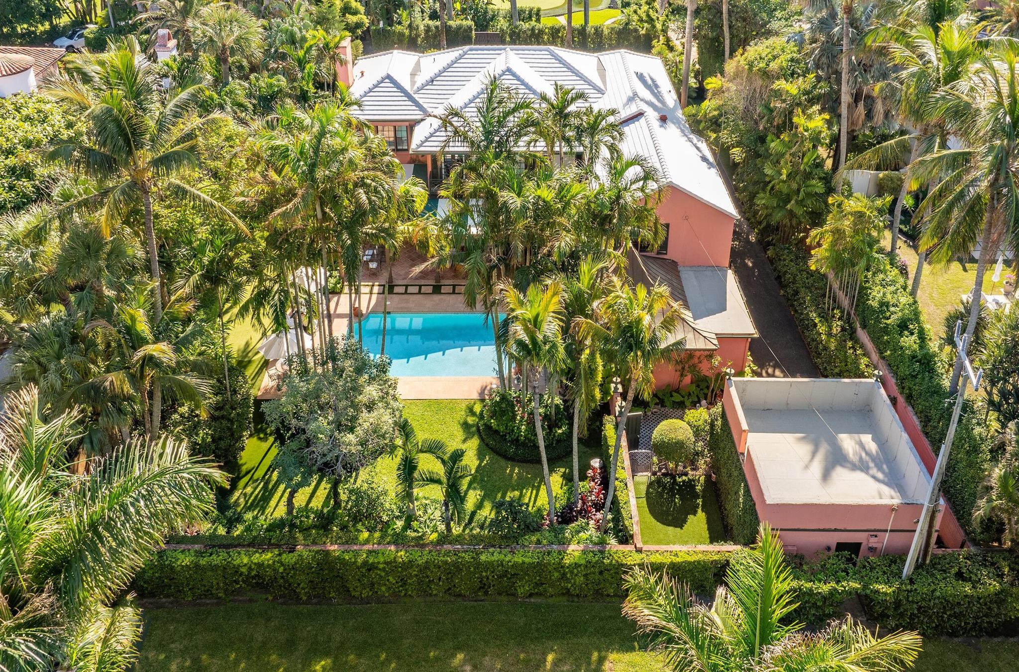 EL BRAVO PARK - Residential