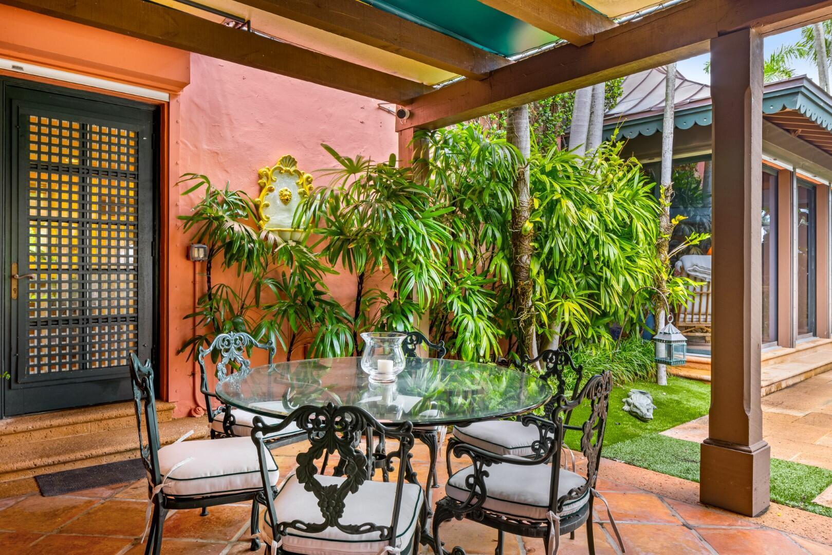 EL BRAVO PARK - Residential