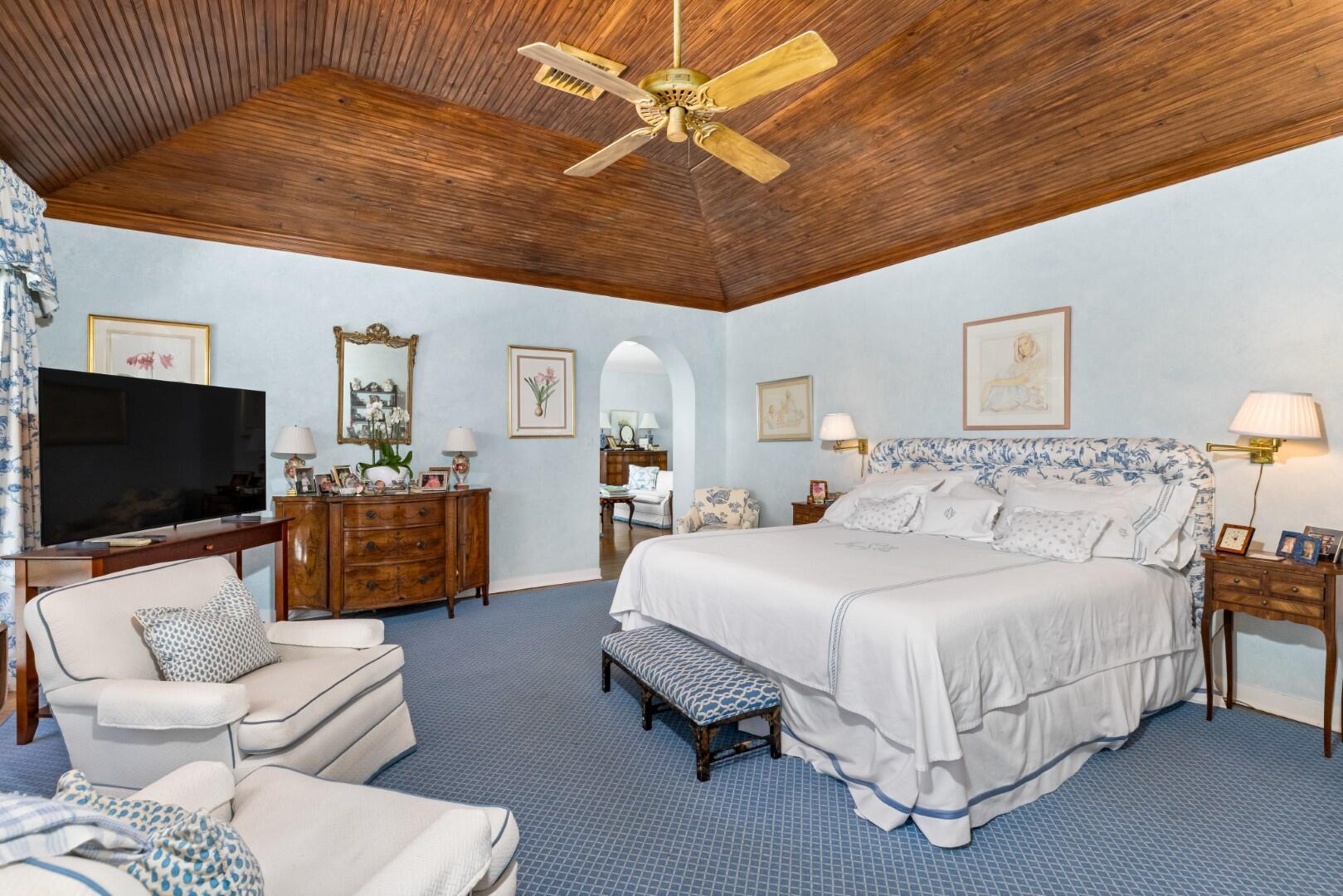 EL BRAVO PARK - Residential