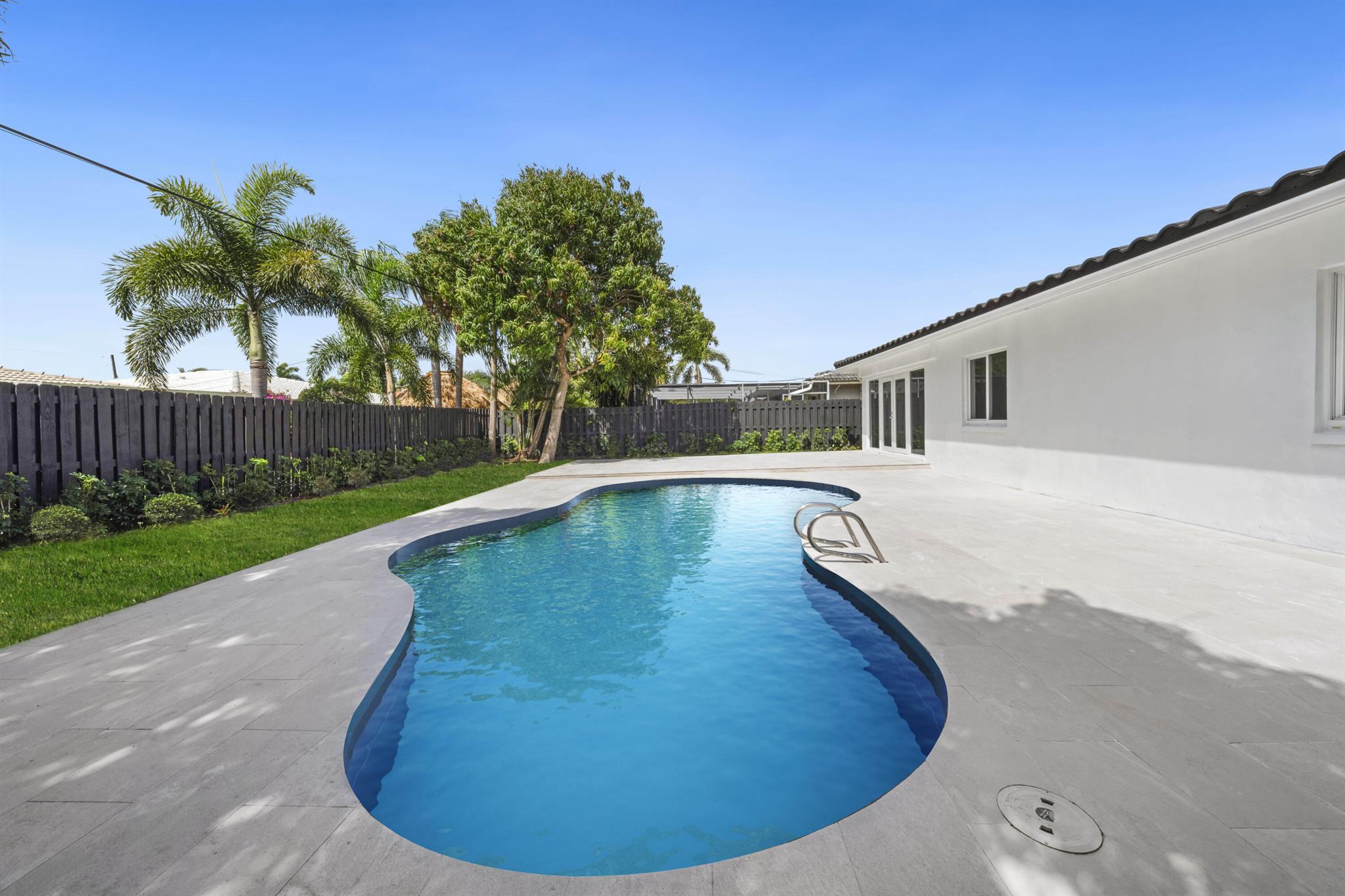 1750 NE 49th Street