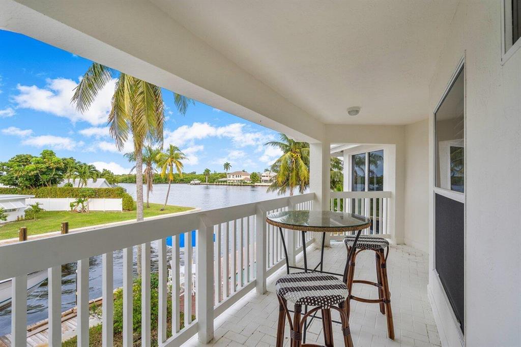 BOYNTON ISLES - Residential