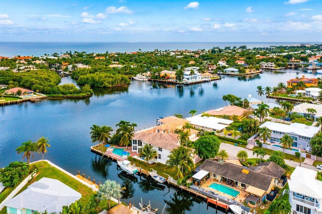 BOYNTON ISLES - Residential