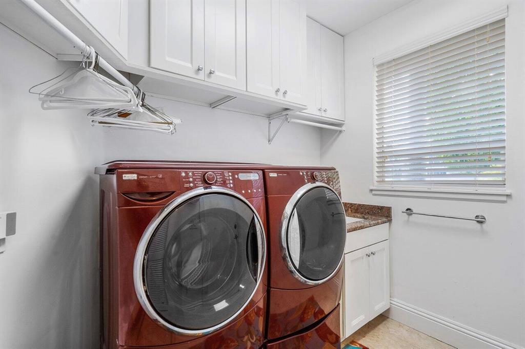 BOYNTON ISLES - Residential