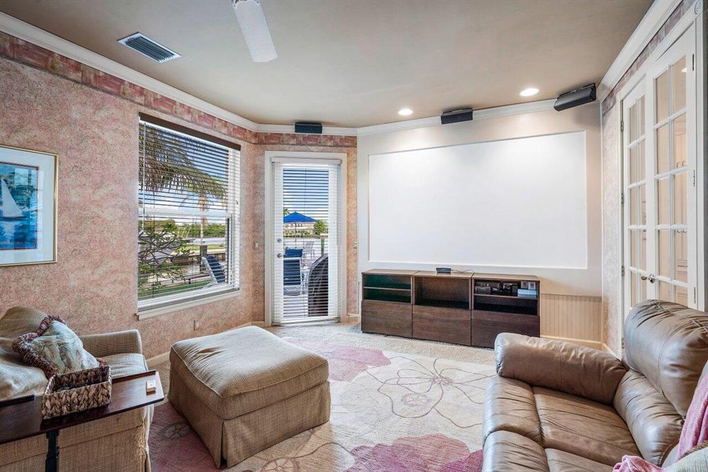 BOYNTON ISLES - Residential