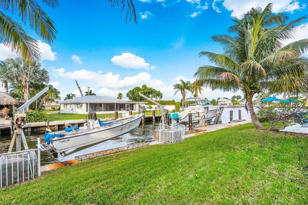 BOYNTON ISLES - Residential