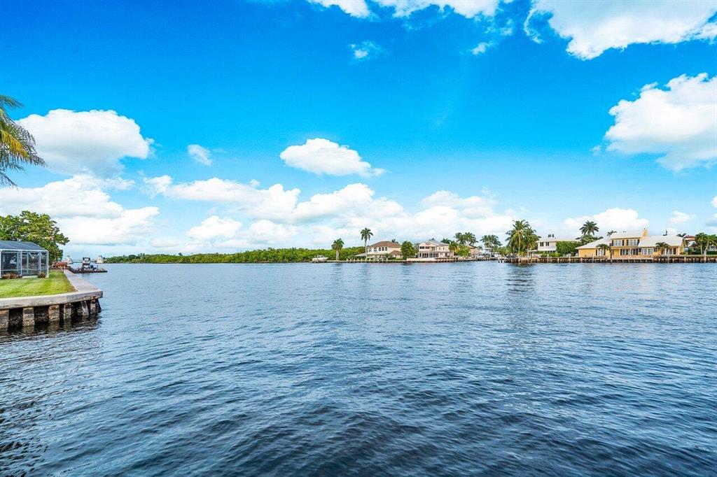 BOYNTON ISLES - Residential