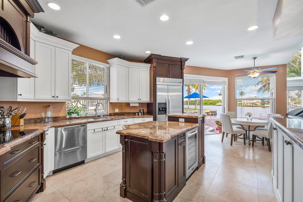 BOYNTON ISLES - Residential