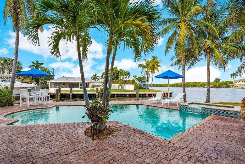 BOYNTON ISLES - Residential