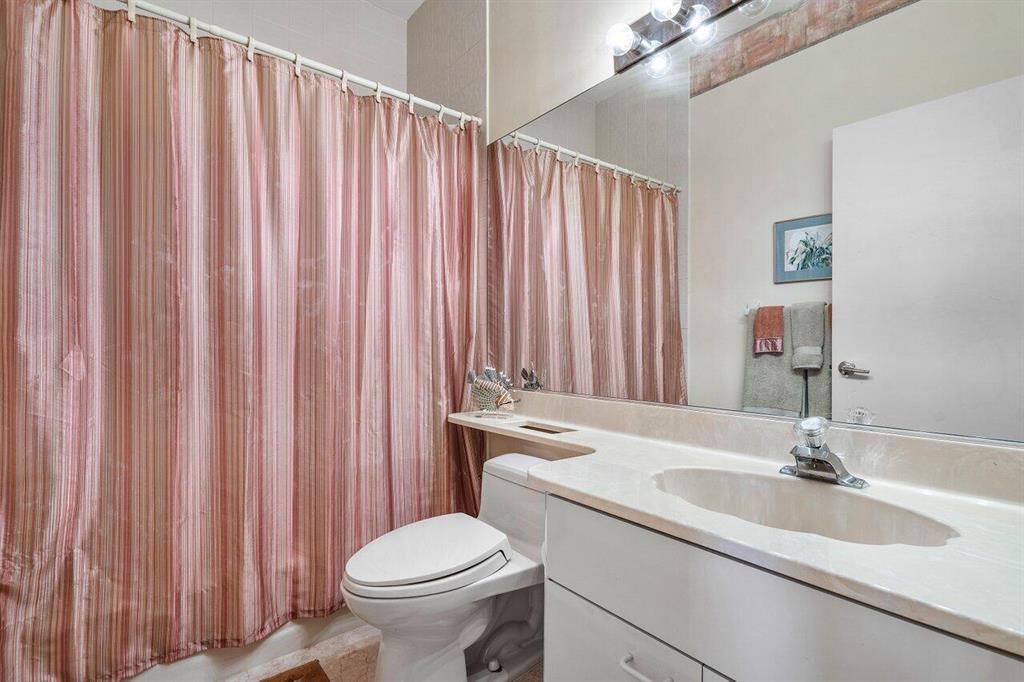 BOYNTON ISLES - Residential