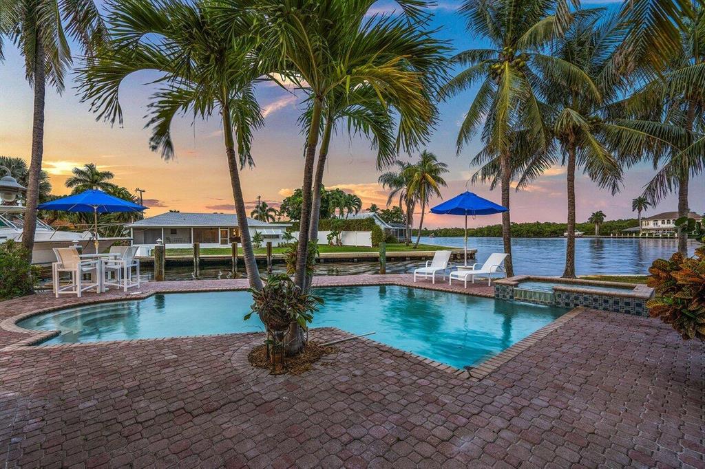 BOYNTON ISLES - Residential