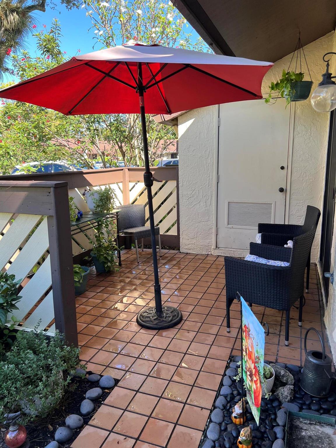 View photos, virtual tours, details... 144 Karanda Court Court