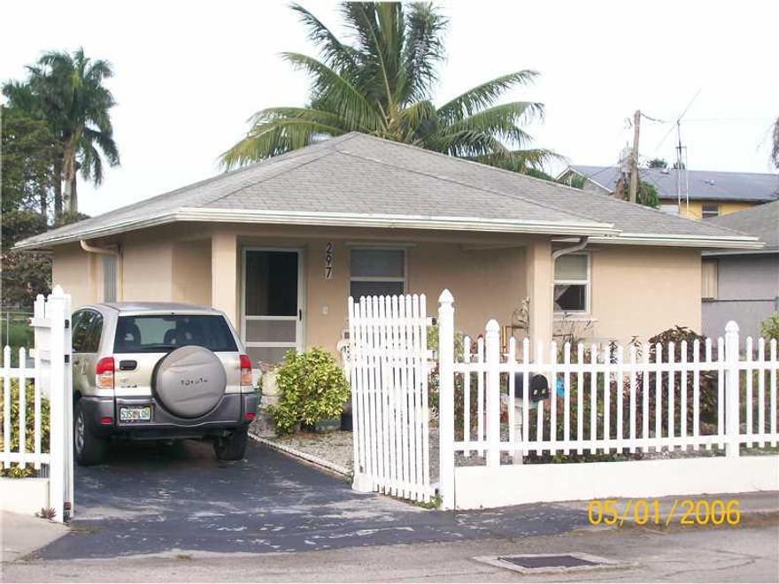 HUGE PRICE DROP. Get in on this Great Opportunity for an investment or a First Time Homeowner. Needs minor TLC. Property located in a USDA Area.  EZ Qualifying