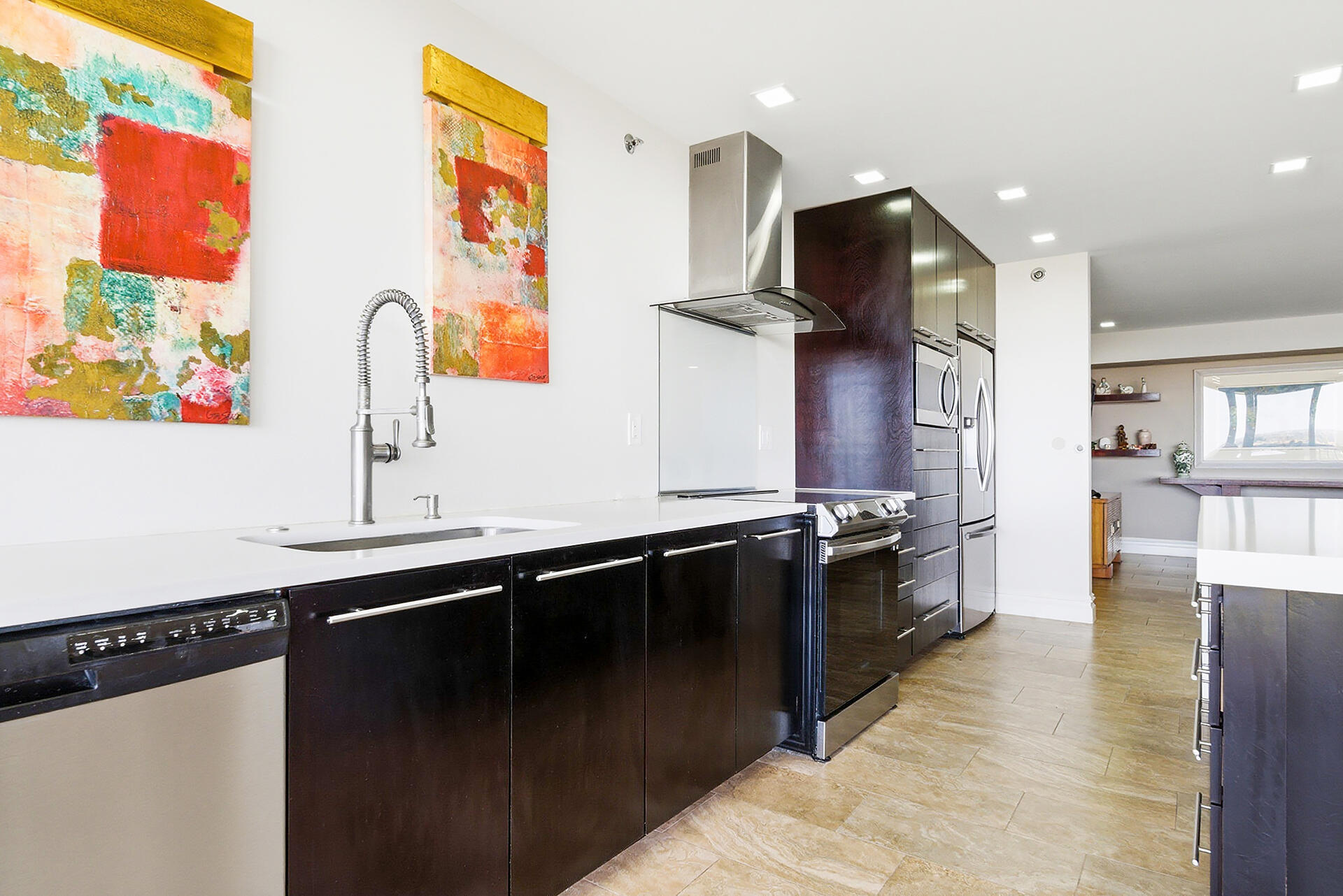 CONSULATE CONDO - Residential Lease
