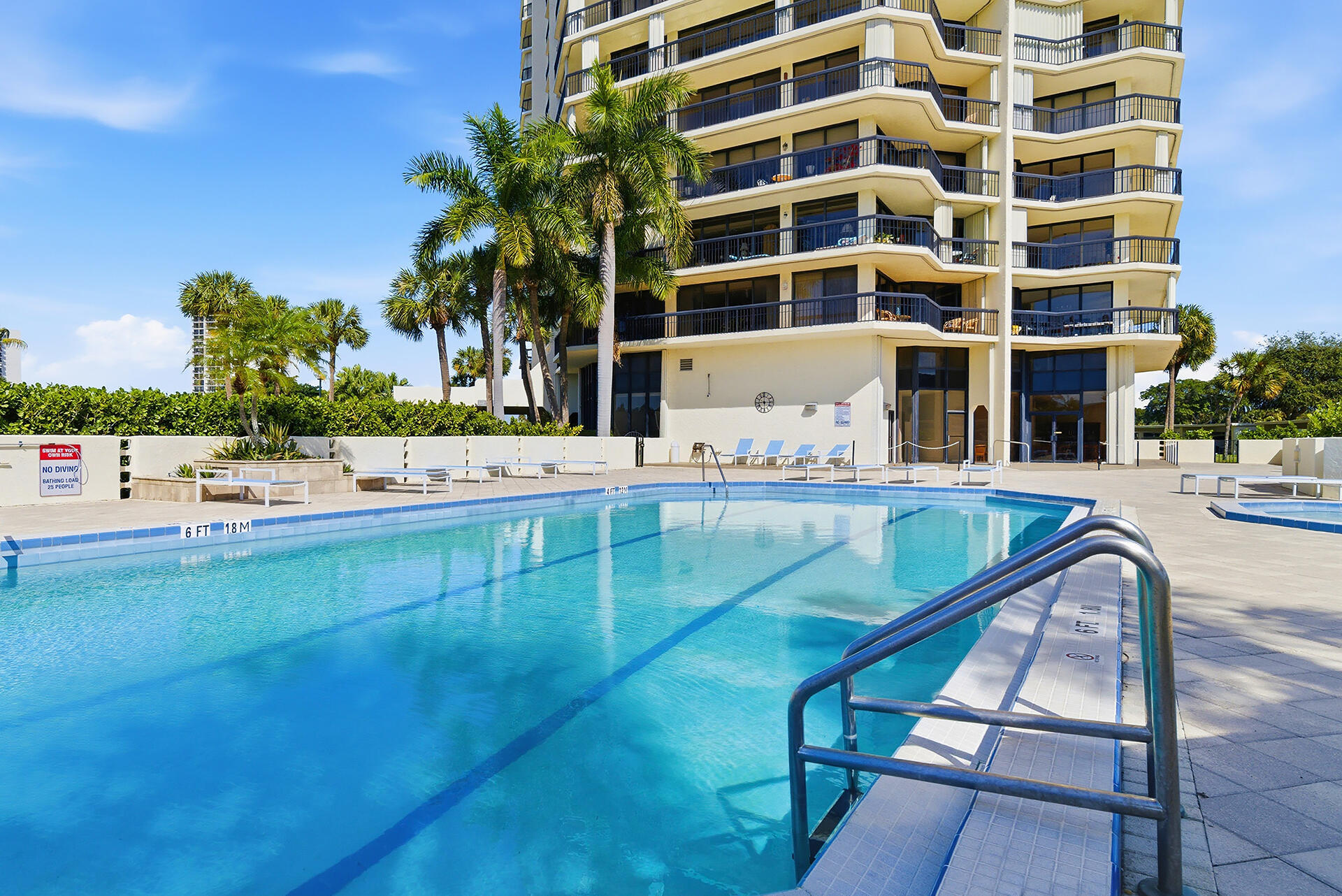 CONSULATE CONDO - Residential Lease