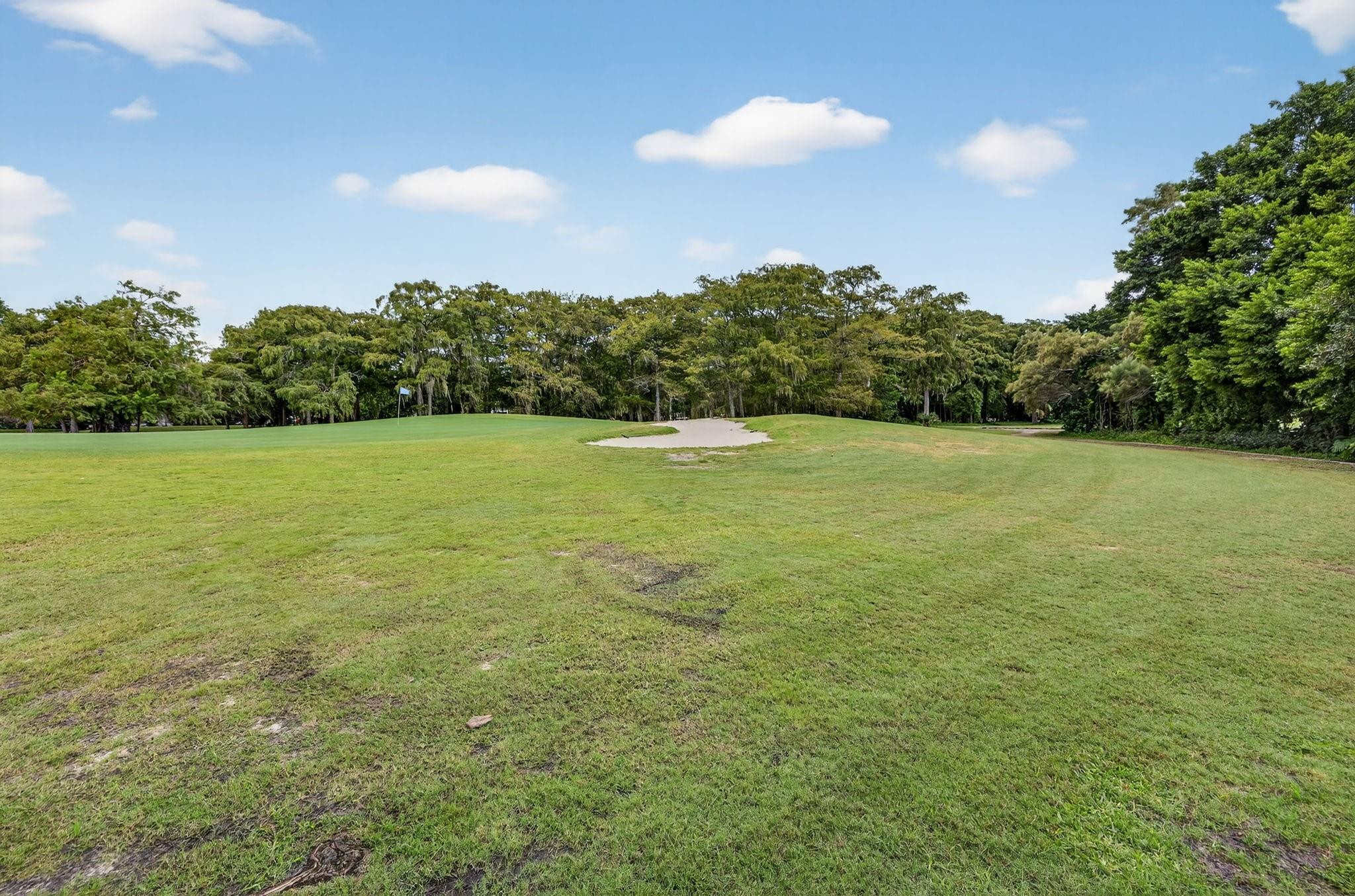 ROKEST CONDOMINIUM - Residential