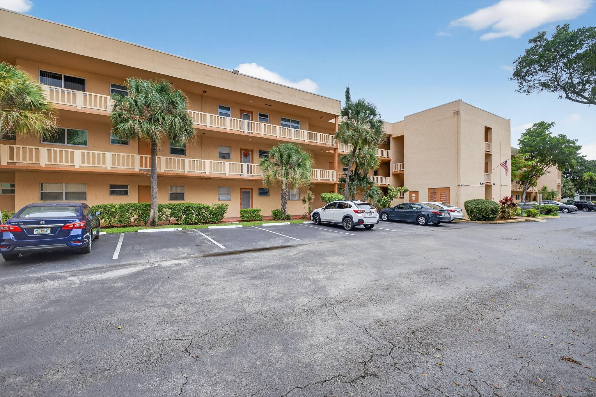 8400 Lagos De Campo Boulevard 303