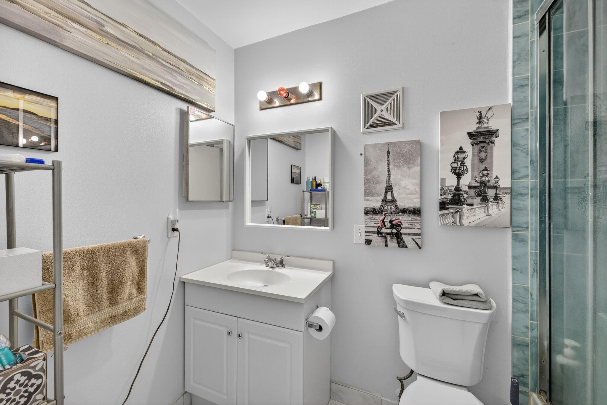 ROKEST CONDOMINIUM - Residential