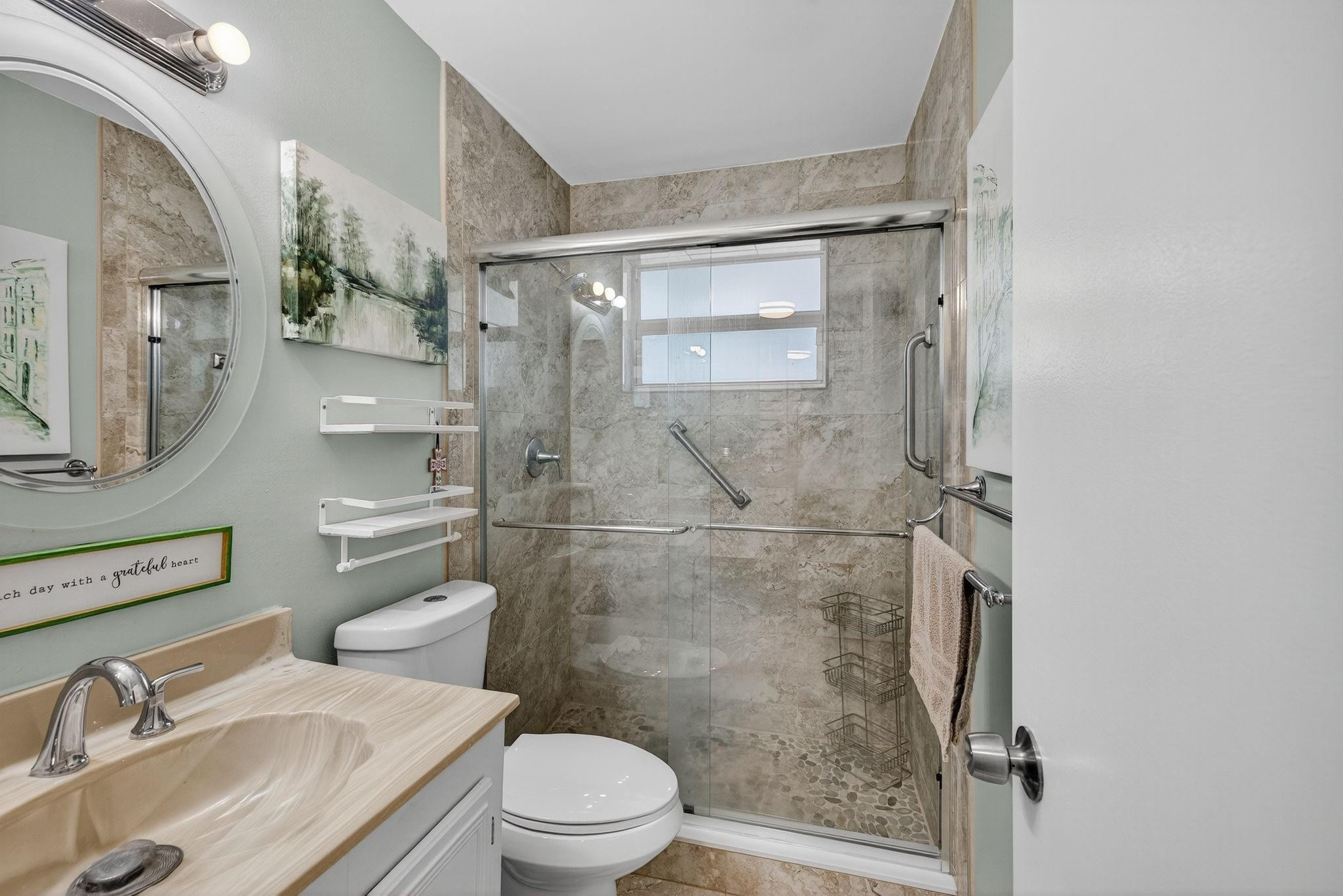 ROKEST CONDOMINIUM - Residential