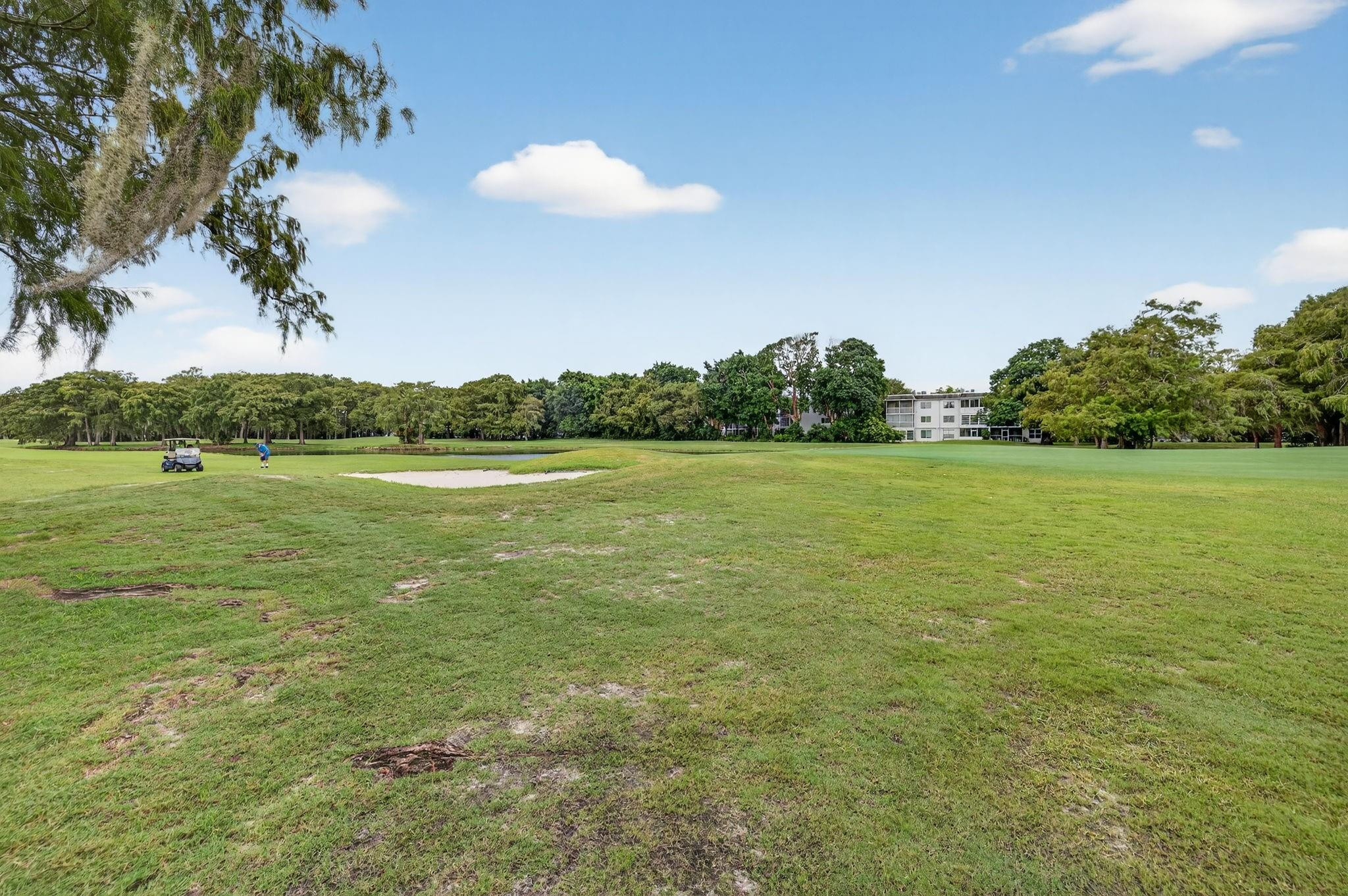 ROKEST CONDOMINIUM - Residential