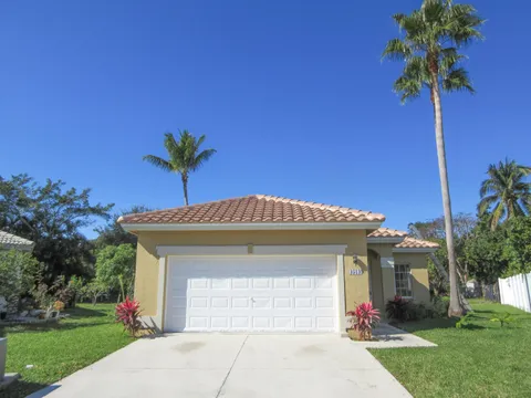 4513 SW 13th Street, Deerfield Beach, FL MLS: R11089257