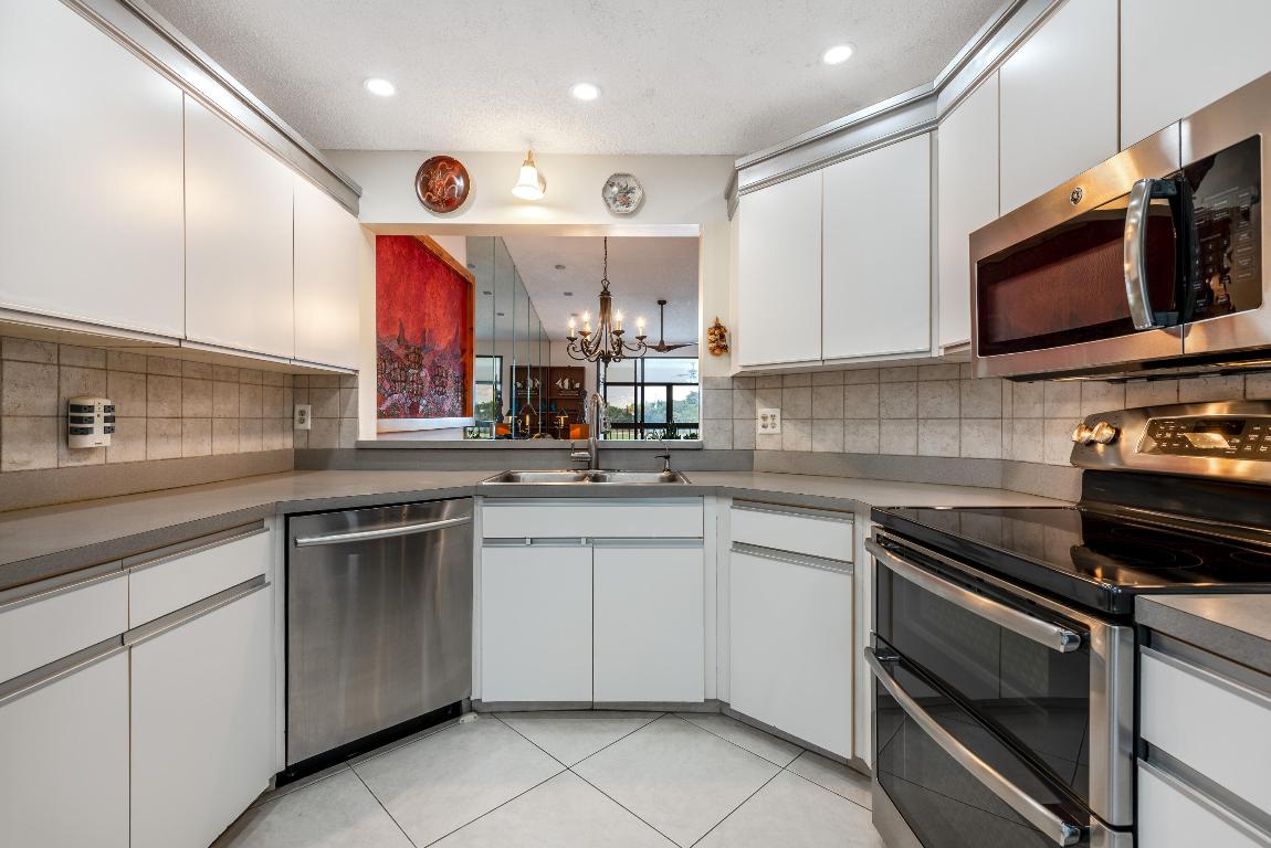 GLENEAGLES CONDO I - Residential